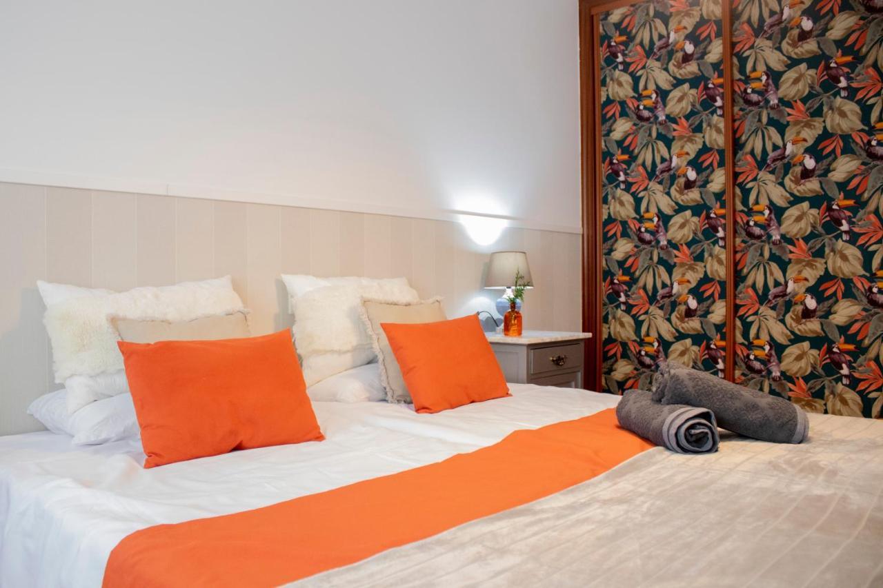 Luxury Singular Apartamento 4 Dormitorios 圣地亚哥－德孔波斯特拉 外观 照片